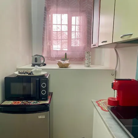 La Casuzza Del Borgo Feriehus *